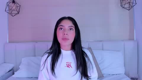 Snapshot of haily_b chatting on May 31, 12:34 pm Haily online show from May 31, 12:34 pm