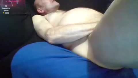 Snapshot of hairhungry chatting on January 18, 5:10 am Hairhungry online show from January 18, 5:10 am