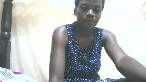 Snapshot of hairy_africanbae chatting on June 16, 1:19 am hairy_africanbae online show from June 16, 1:19 am
