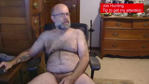 Snapshot of hairydaddybear69 chatting on September 24, 12:25 am HairyDaddyBear69 online show from September 24, 12:25 am