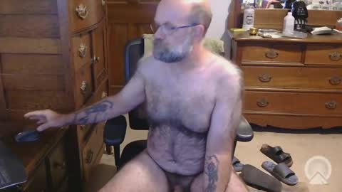 Snapshot of hairydaddybear69 chatting on September 27, 12:54 pm HairyDaddyBear69 online show from September 27, 12:54 pm