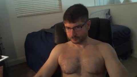 Snapshot of hairyjock chatting on June 1, 3:47 pm Hairymuscle online show from June 1, 3:47 pm