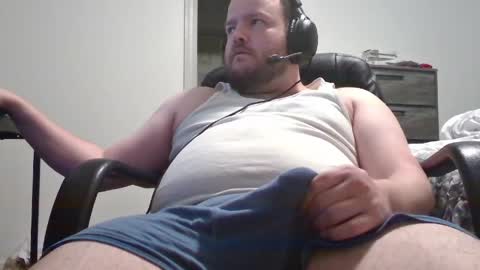 Snapshot of hairymikey chatting on April 19, 4:23 am hairymikey online show from April 19, 4:23 am