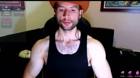 Snapshot of hairyncuteass chatting on October 26, 11:31 pm hairyncuteass online show from October 26, 11:31 pm