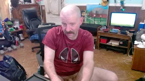 Snapshot of hairyoldperv chatting on June 6, 6:18 am Justin online show from June 6, 6:18 am