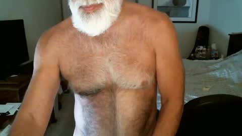Hairy pecs online show from June 3, 7:22 am