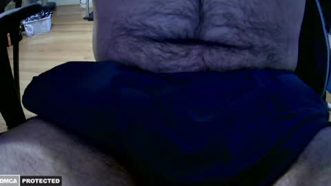 hairyuncut1705 online show from May 1, 10:58 pm