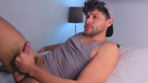 Independent       model  online show from December 16, 8:47 pm