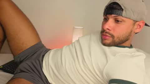 Independent       model  online show from January 10, 1:07 am