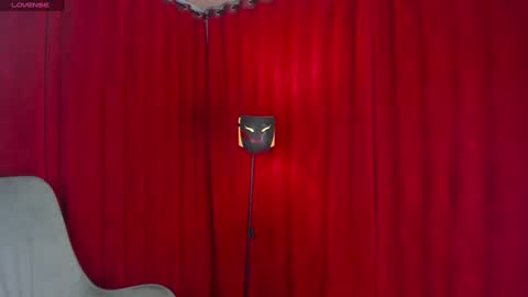 Snapshot of hakurukushka chatting on December 30, 4:29 pm Haku Please help me with your thumbs up its important online show from December 30, 4:29 pm