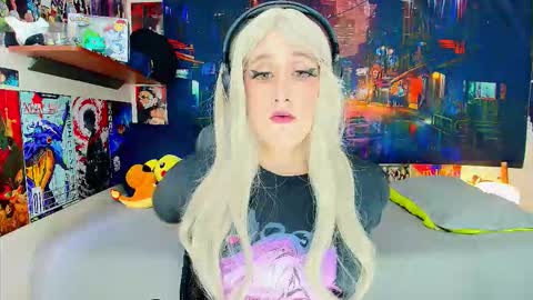 Snapshot of hakurukushka chatting on November 3, 8:21 pm Haku Please help me with your thumbs up its important online show from November 3, 8:21 pm