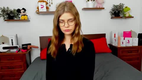 Snapshot of haleyreedme chatting on March 24, 7:13 am Haley online show from March 24, 7:13 am