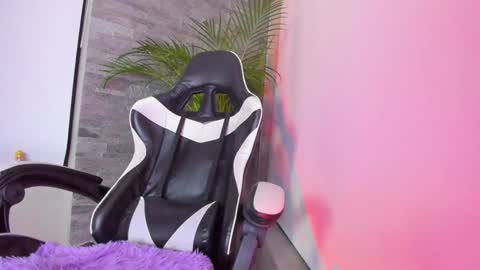 Anahis online show from December 14, 4:12 am