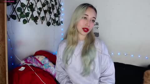 reashell online show from October 5, 9:02 pm