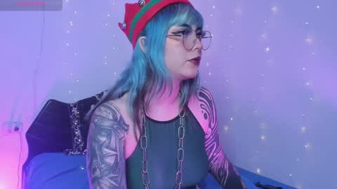 Snapshot of hallucigenia_sparza chatting on December 24, 11:06 am Hallu online show from December 24, 11:06 am