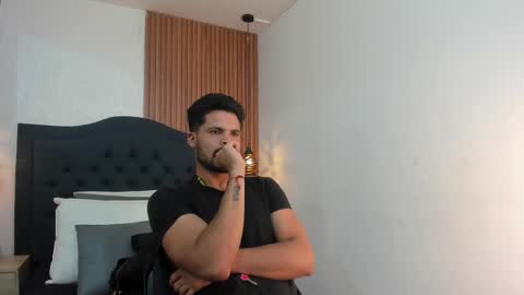 Snapshot of hamilton_1 chatting on October 10, 3:16 am Hamilton online show from October 10, 3:16 am