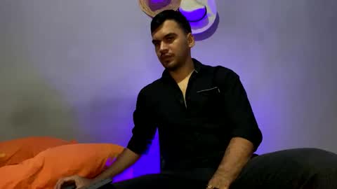 hamiltong12 online show from November 17, 5:02 am