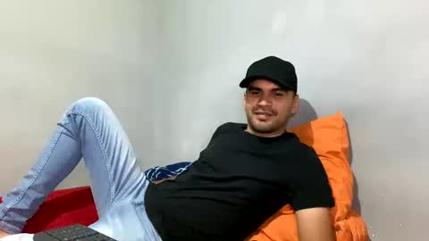 hamiltong12 online show from November 21, 5:06 am