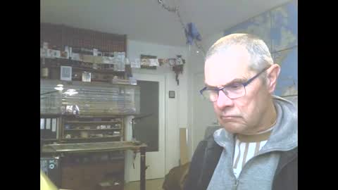 Snapshot of hamto65 chatting on February 16, 9:38 pm Prefer men 80 online show from February 16, 9:38 pm