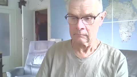 Snapshot of hamto65 chatting on September 20, 2:51 pm Prefer men 80 online show from September 20, 2:51 pm