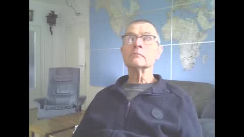 Snapshot of hamto65 chatting on October 4, 8:34 am Prefer men 80 online show from October 4, 8:34 am