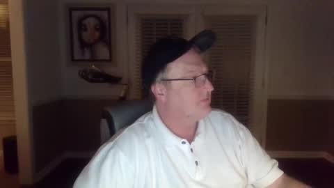 Snapshot of han63 chatting on December 17, 11:39 am Han online show from December 17, 11:39 am