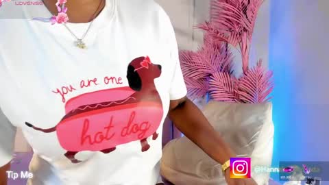 hanaahquinn online show from June 6, 11:37 am