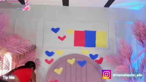 hanaahquinn online show from June 15, 11:34 am