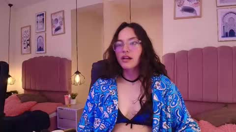 Snapshot of hanabie_ chatting on February 5, 3:22 am hanabie_ online show from February 5, 3:22 am