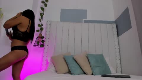 hanah_gray online show from June 10, 11:20 am