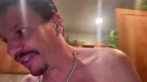 handieman_realtarzan online show from May 9, 5:45 am