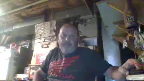 Snapshot of handiemanhere chatting on April 22, 1:30 am naked man online show from April 22, 1:30 am