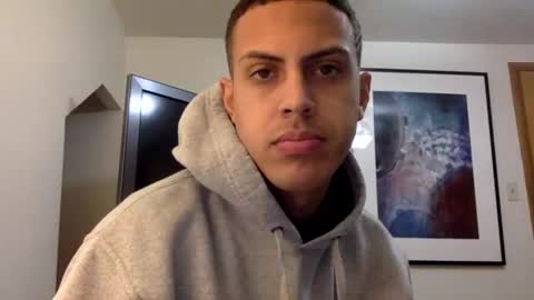 Snapshot of handsome01_ chatting on December 5, 1:47 am handsome01_ online show from December 5, 1:47 am