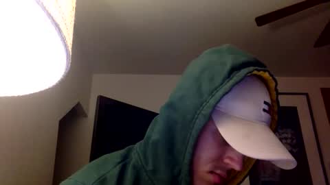 Snapshot of handsome01_ chatting on December 21, 4:41 am handsome01_ online show from December 21, 4:41 am