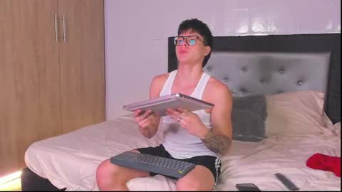 Snapshot of handsome_boys69 chatting on April 3, 7:50 am handsome_boys69 online show from April 3, 7:50 am
