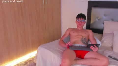 Snapshot of handsome_boys69 chatting on April 12, 5:23 am handsome_boys69 online show from April 12, 5:23 am