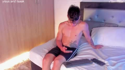 Snapshot of handsome_boys69 chatting on April 18, 10:32 pm handsome_boys69 online show from April 18, 10:32 pm