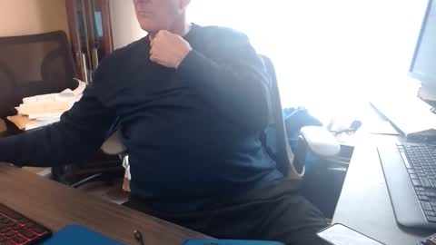 Snapshot of handsome_guy4u chatting on April 22, 7:59 pm handsome_guy4u online show from April 22, 7:59 pm