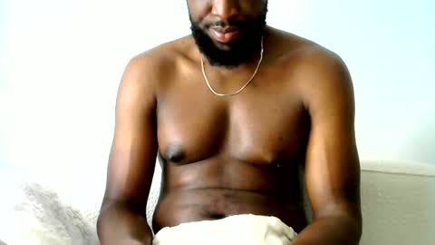 Snapshot of handsome_king30 chatting on June 14, 8:27 am handsome king online show from June 14, 8:27 am