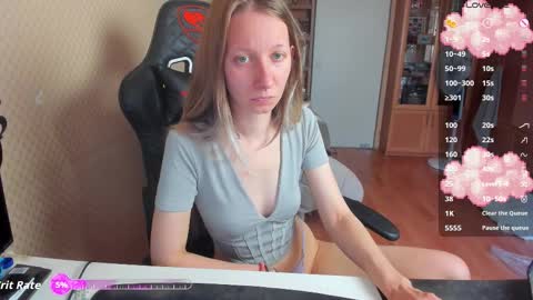 Snapshot of handsome_whale chatting on September 17, 9:11 am Mila online show from September 17, 9:11 am