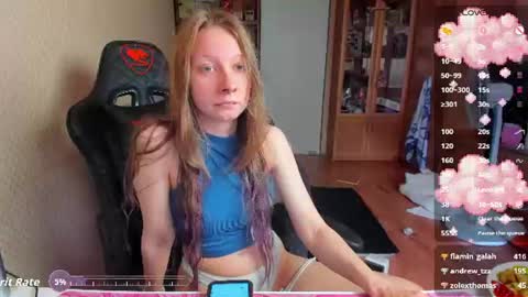 Snapshot of handsome_whale chatting on June 16, 8:39 am Mila online show from June 16, 8:39 am