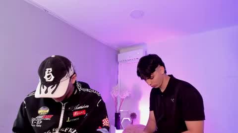 Snapshot of handsomeboys19 chatting on June 20, 1:03 pm leonardfarrucknick and otis online show from June 20, 1:03 pm
