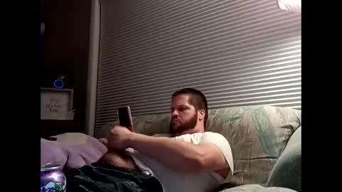 handsomedaddy198923 online show from September 30, 7:13 am