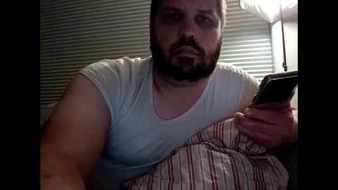 handsomedaddy198923 online show from October 1, 7:25 am