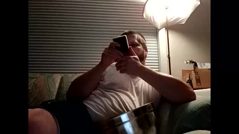 handsomedaddy198923 online show from October 7, 7:27 am