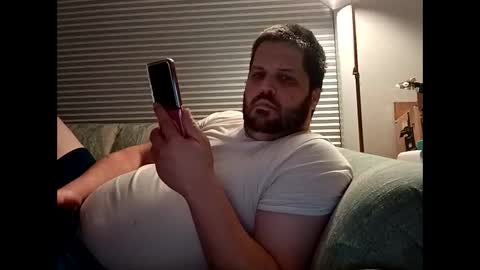 handsomedaddy198923 online show from October 18, 7:20 am