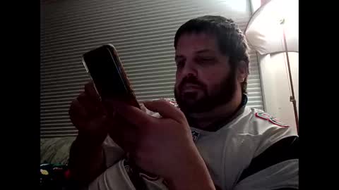 handsomedaddy198923 online show from December 1, 8:19 am