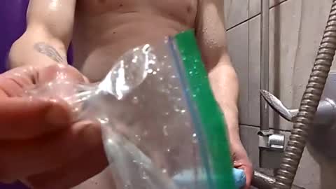 Snapshot of handsomerob42 chatting on March 10, 8:41 am handsomerob42 online show from March 10, 8:41 am