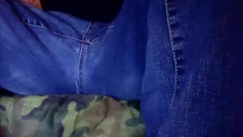 Snapshot of handsumload_11 chatting on November 9, 1:53 pm handsumload_11 online show from November 9, 1:53 pm