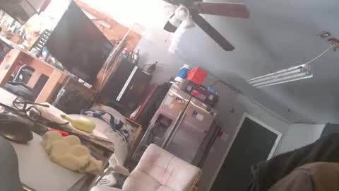 Snapshot of handyman5303 chatting on December 11, 9:34 pm Handystudman online show from December 11, 9:34 pm